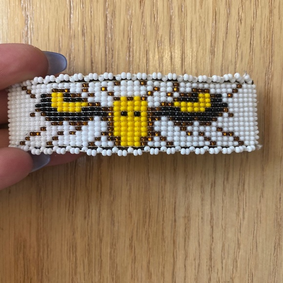 Beaded Eagle Eye Barette - Picture 1 of 1